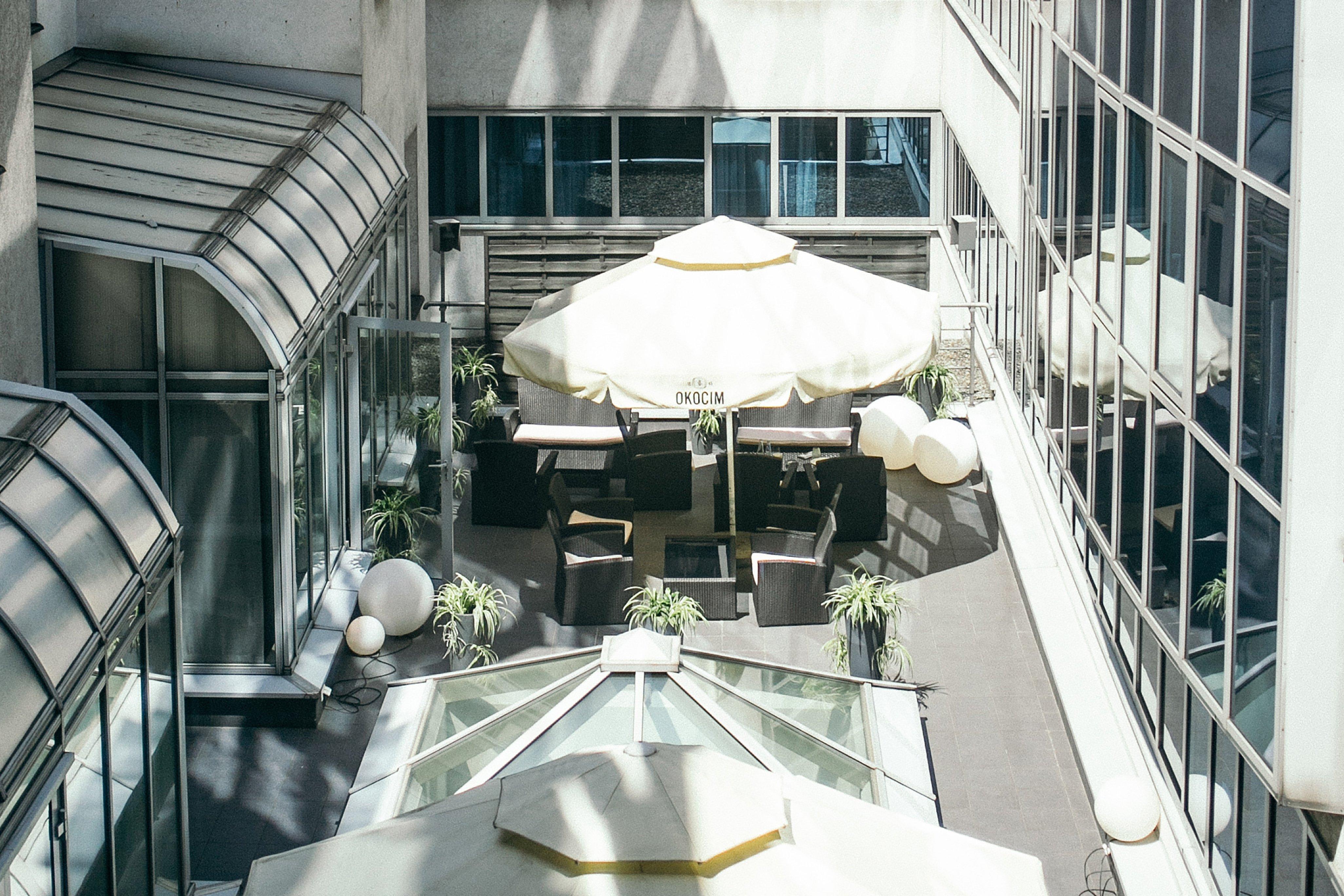 홀리데이 인 크라쿠프 시티 센터 외부 사진 The interior of the hotel