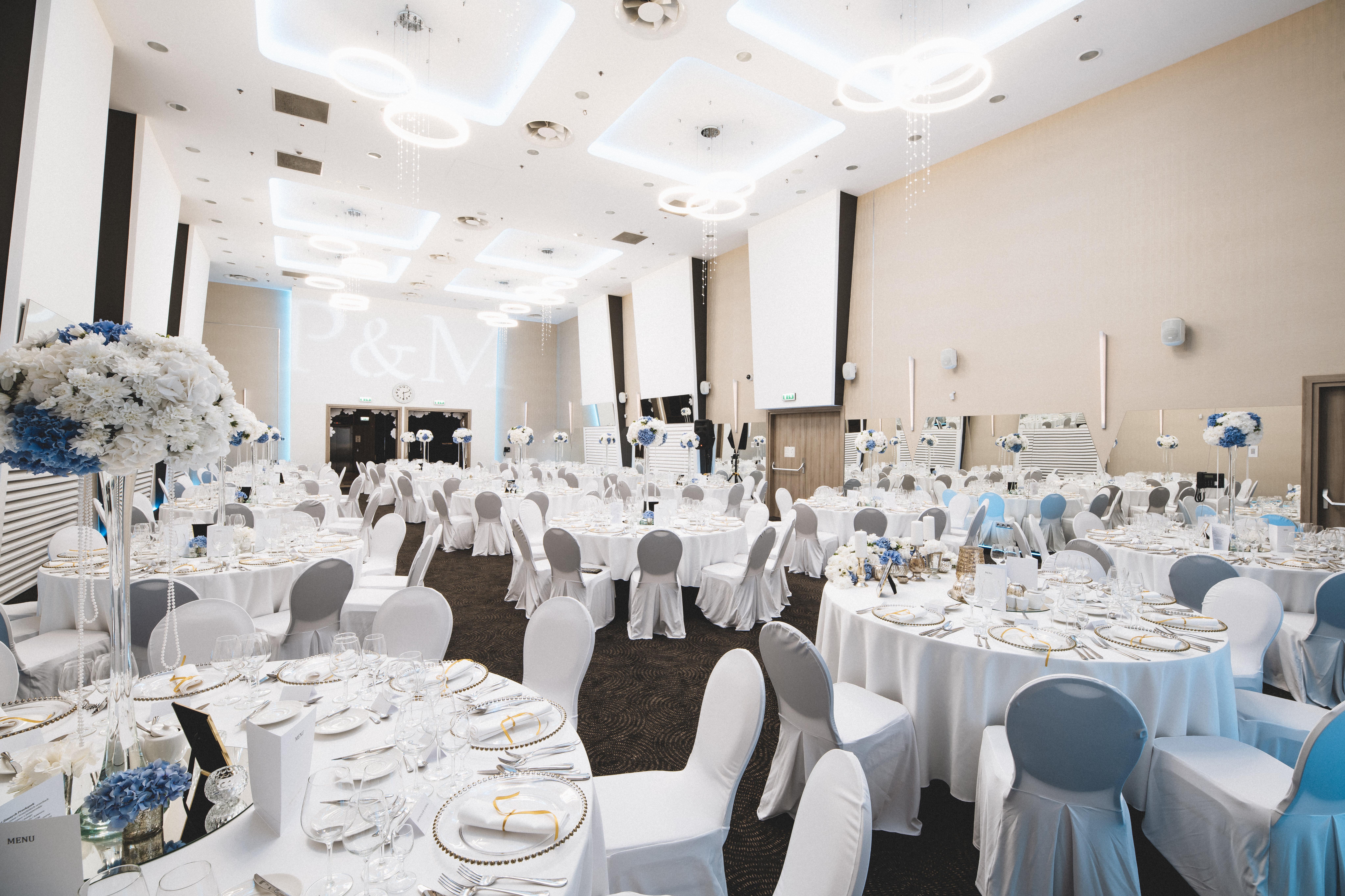 홀리데이 인 크라쿠프 시티 센터 외부 사진 A wedding reception