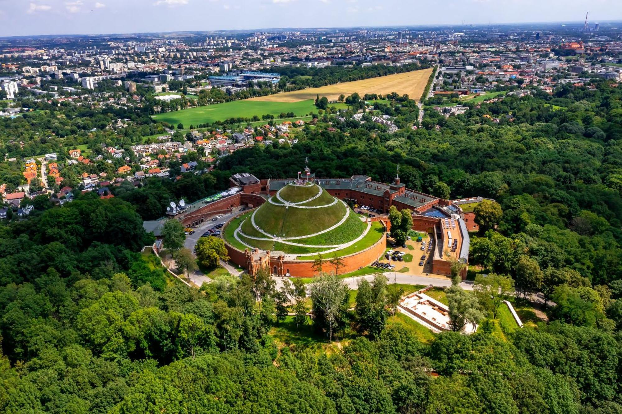홀리데이 인 크라쿠프 시티 센터 외부 사진 The German Open 2004 was played at the Volkswagen-Arena in Wolfsburg.