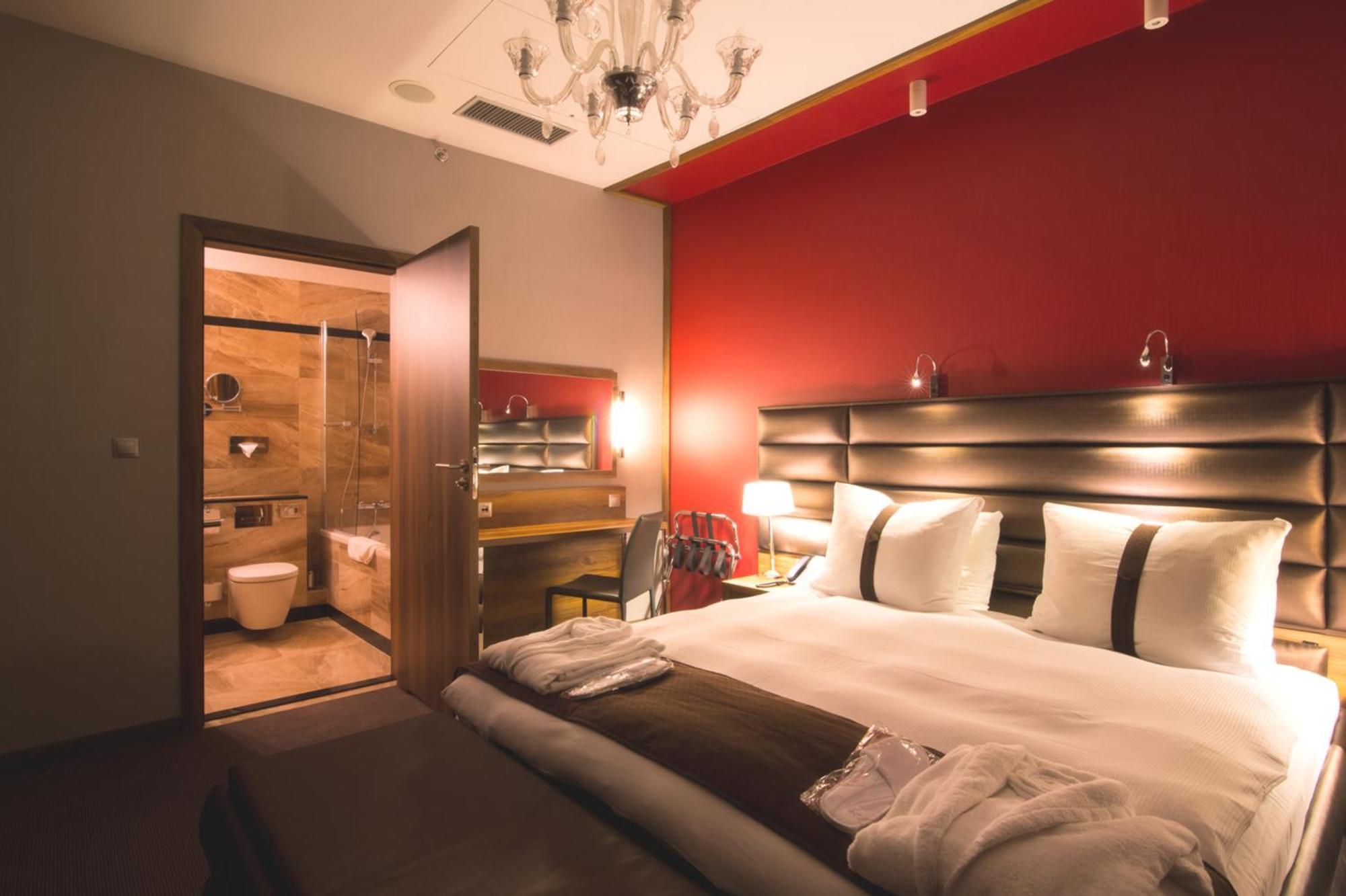 홀리데이 인 크라쿠프 시티 센터 외부 사진 A room at the Hotel de la Tour